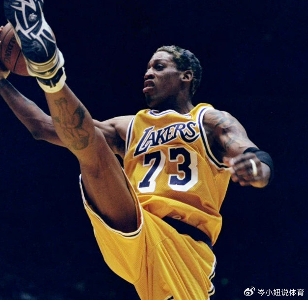 开云官网-罗德曼的伟大在于身高不到2米，却能七次拿到篮板王|篮球|投篮|哈基姆·奥拉朱旺|丹尼斯·罗德曼|大卫-罗宾逊_新浪新闻